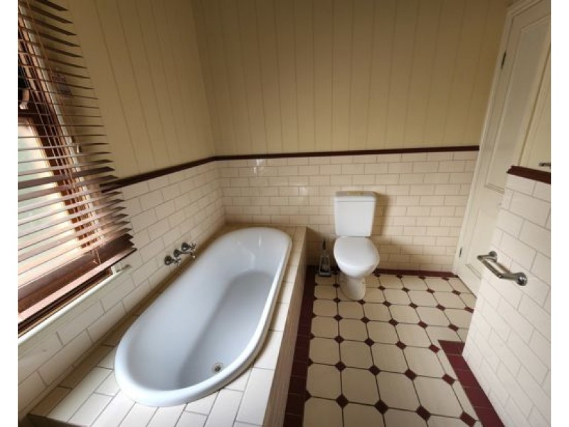 22 Hampton St, East Brisbane QLD 4169