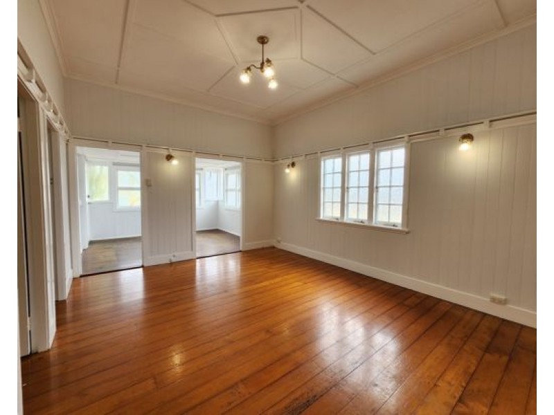 55 Ross St, Woolloongabba QLD 4102