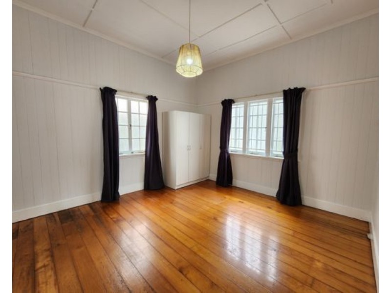 55 Ross St, Woolloongabba QLD 4102