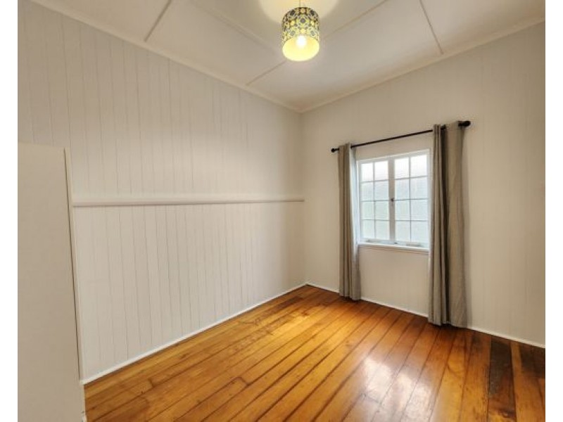 55 Ross St, Woolloongabba QLD 4102