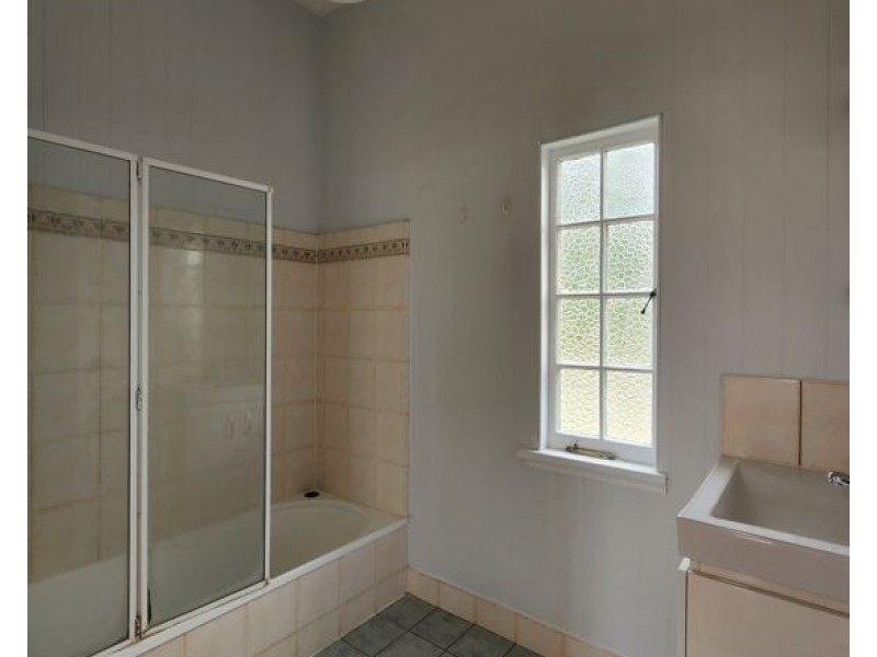 55 Ross St, Woolloongabba QLD 4102