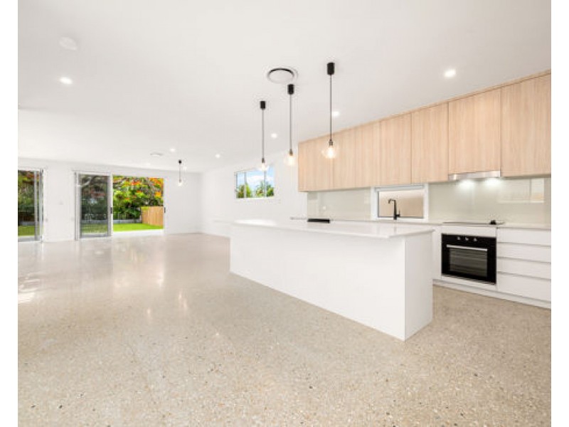 36 Salisbury St, Woolloongabba QLD 4102