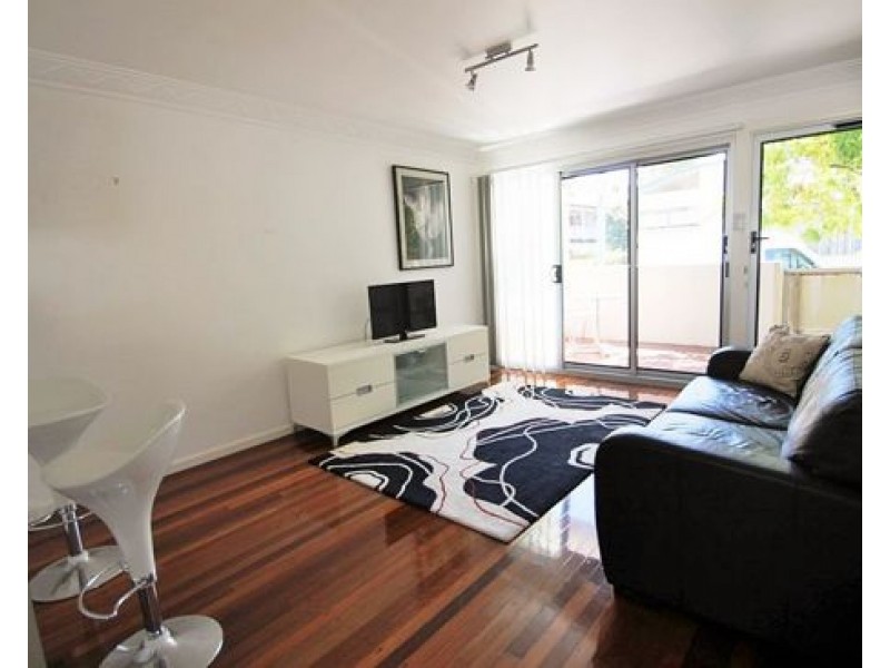 1/27 SALSTONE STREET, Kangaroo Point QLD 4169