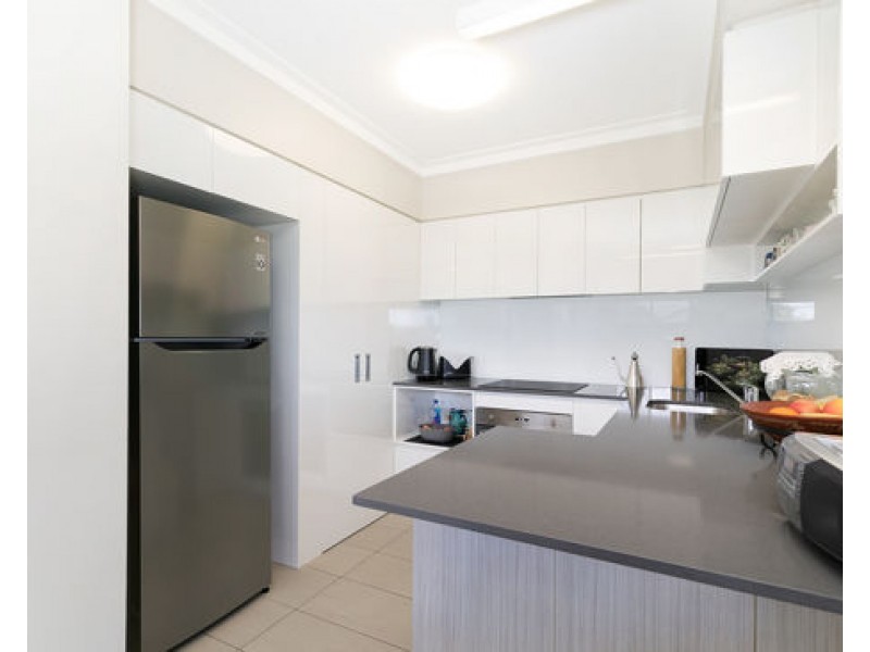 201/64 KATES STREET, Morningside QLD 4170