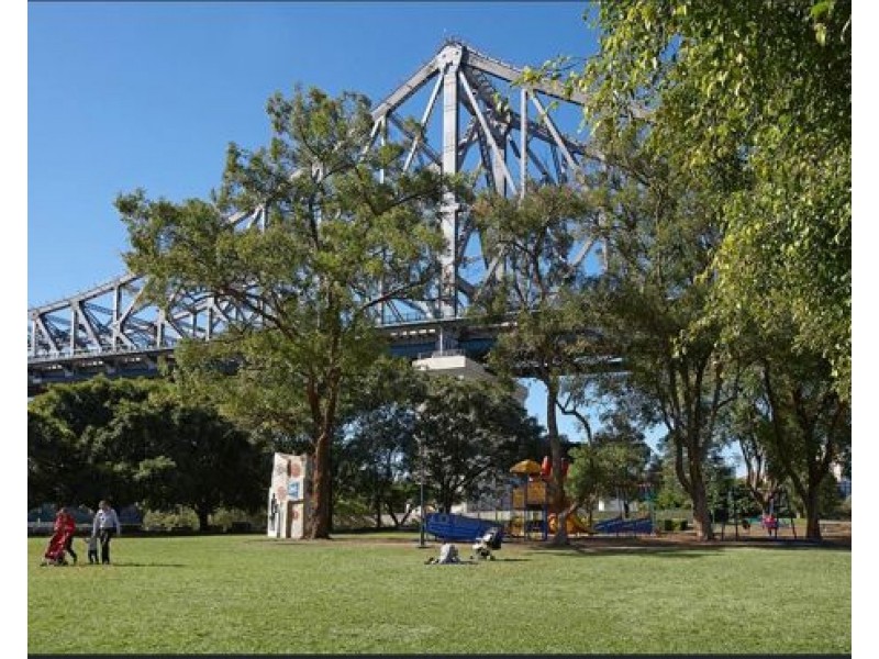 225/85 DEAKIN STREET, Kangaroo Point QLD 4169