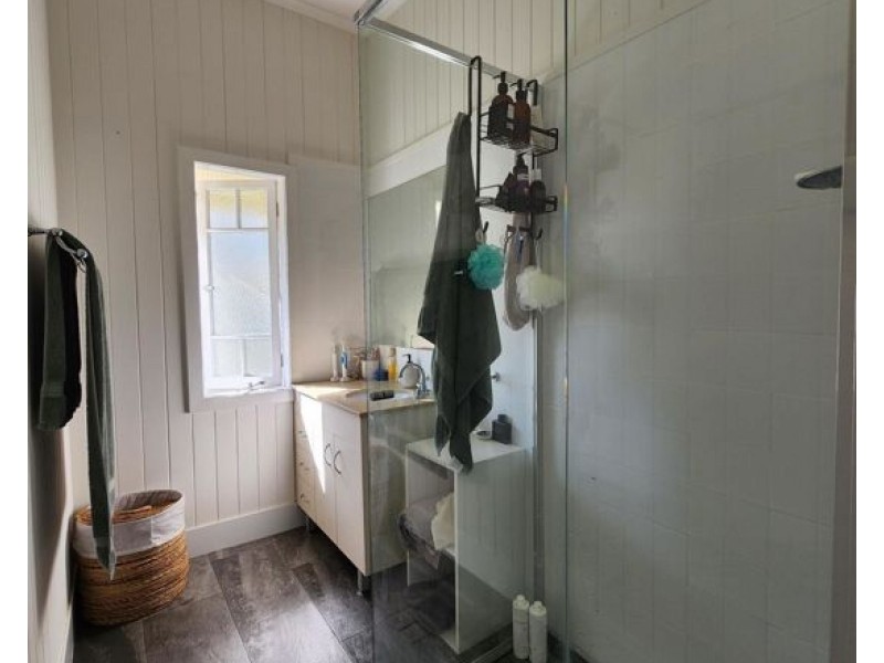 26 GEERA STREET, Coorparoo QLD 4151