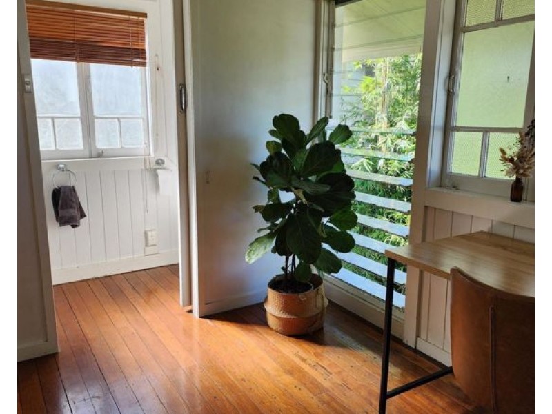 26 GEERA STREET, Coorparoo QLD 4151