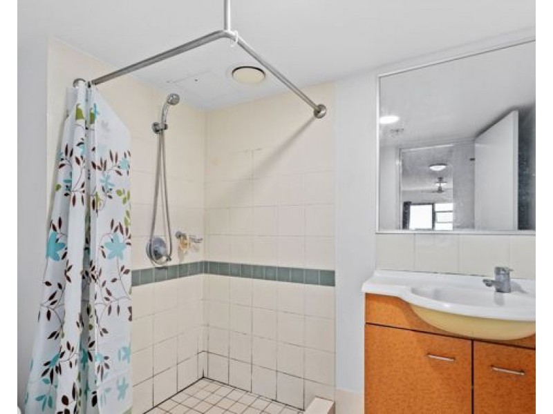 919/188 Shafston Ave, Kangaroo Point QLD 4169