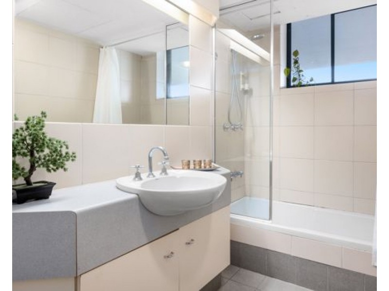 1005/44 Ferry Street, Kangaroo Point QLD 4169
