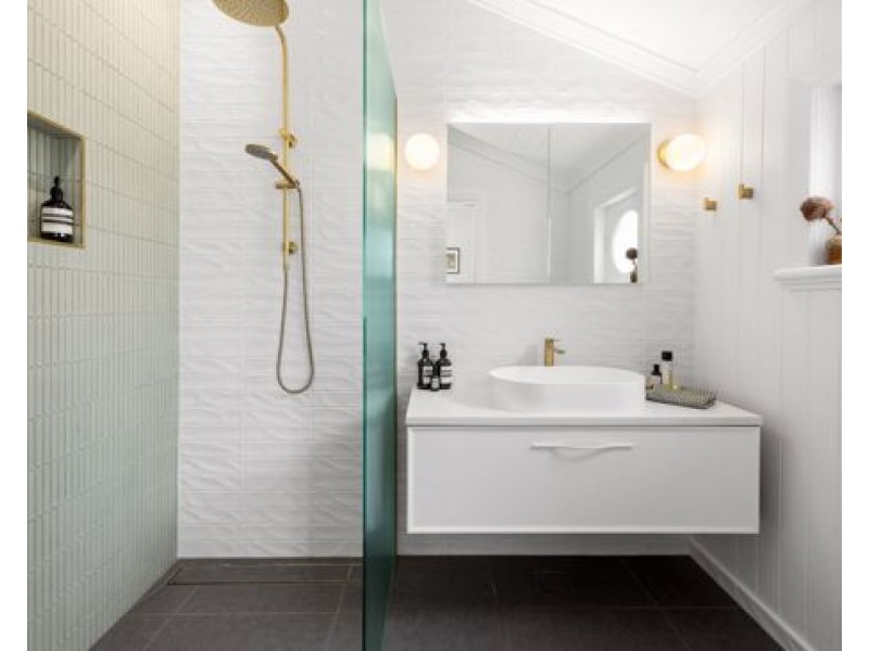 2A Didsbury Street, East Brisbane QLD 4169