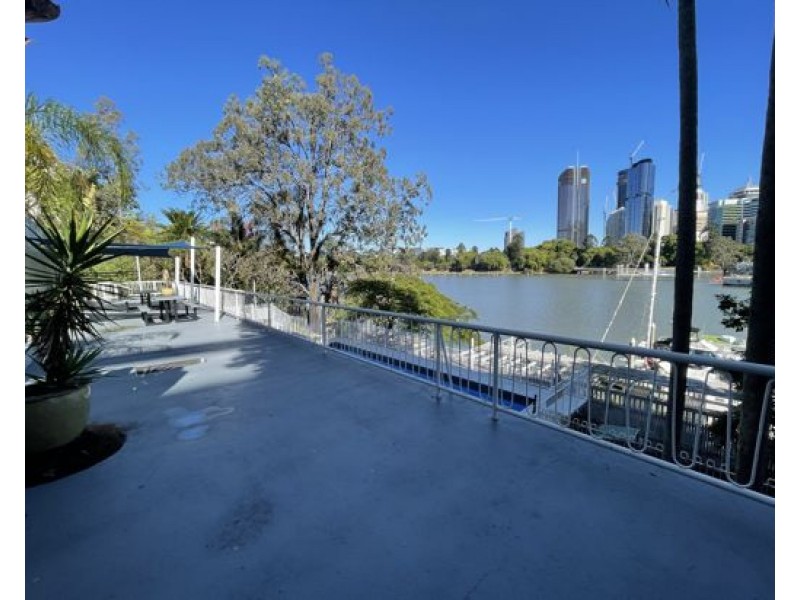 201/355 Main Street, Kangaroo Point QLD 4169