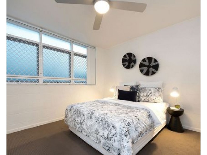 1/115 KIRKLAND AVENUE, Coorparoo QLD 4151