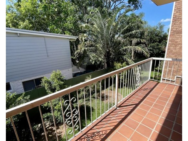 2/34 BARON STREET, Greenslopes QLD 4120