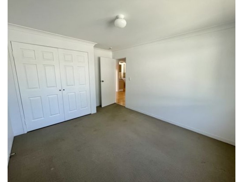 2/34 BARON STREET, Greenslopes QLD 4120