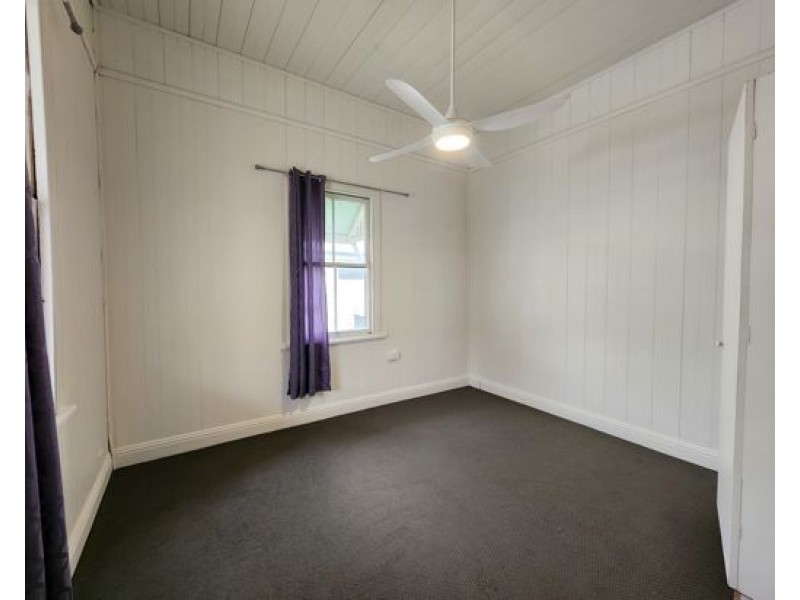 64 Lockerbie Street, Kangaroo Point QLD 4169