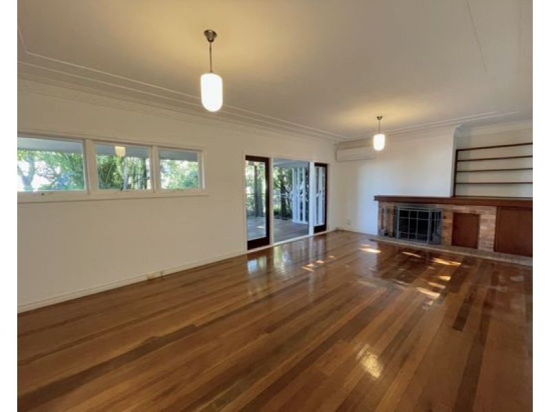 12 Merinda Street, Greenslopes QLD 4120