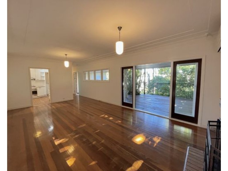 12 Merinda Street, Greenslopes QLD 4120