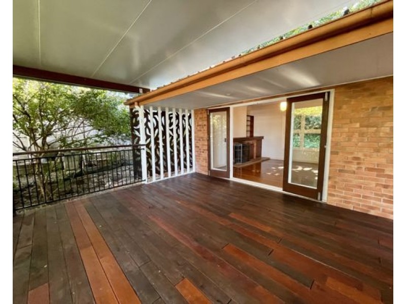 12 Merinda Street, Greenslopes QLD 4120