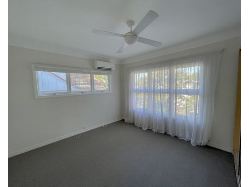 12 Merinda Street, Greenslopes QLD 4120