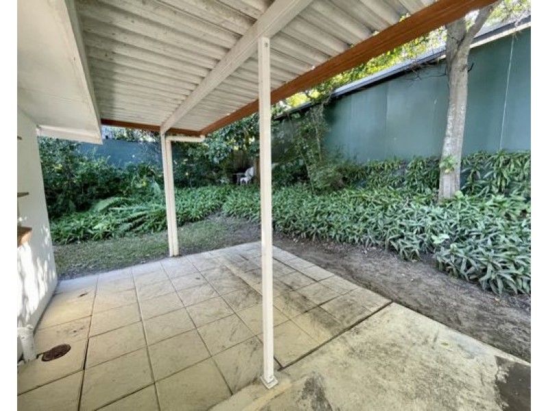 12 Merinda Street, Greenslopes QLD 4120