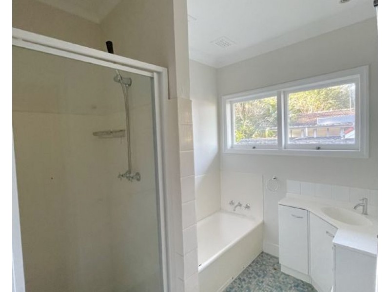 12 Merinda Street, Greenslopes QLD 4120