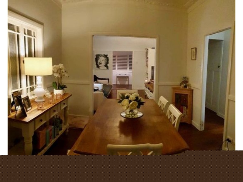 9 HOWARD STREET, Coorparoo QLD 4151