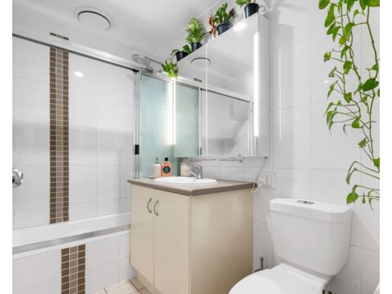 3/146 PEMBROKE RD, Coorparoo QLD 4151