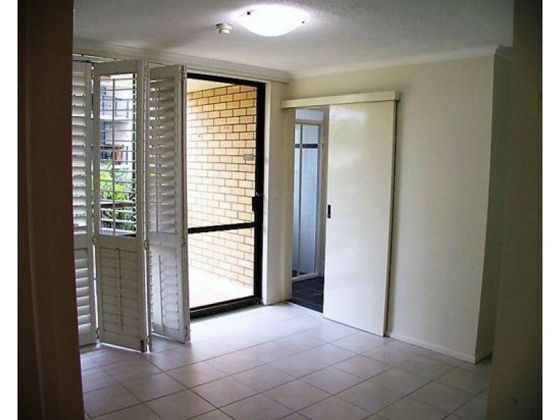 5/89 THORN STREET, Kangaroo Point QLD 4169