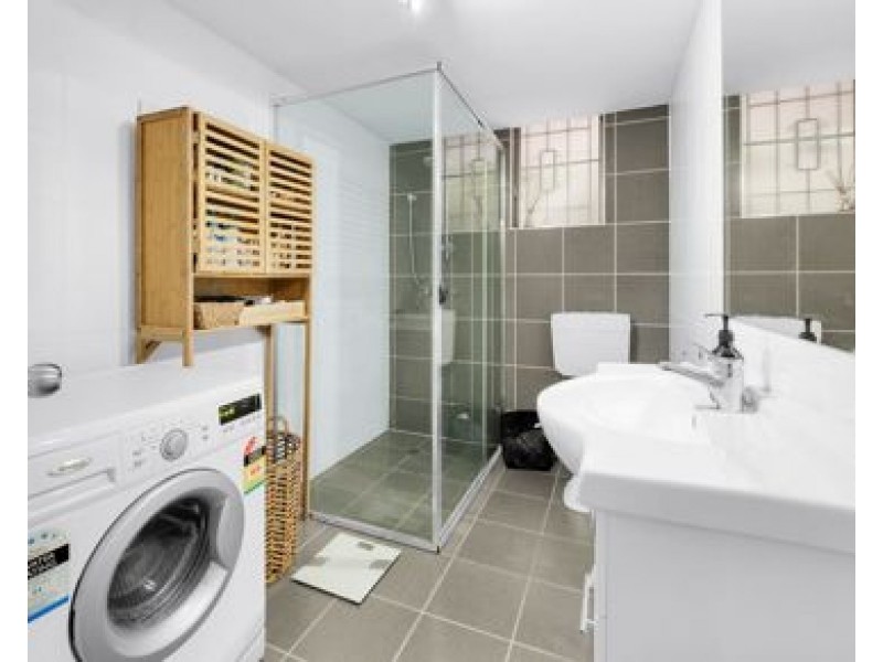 2/108 RIVER TERRACE, Kangaroo Point QLD 4169