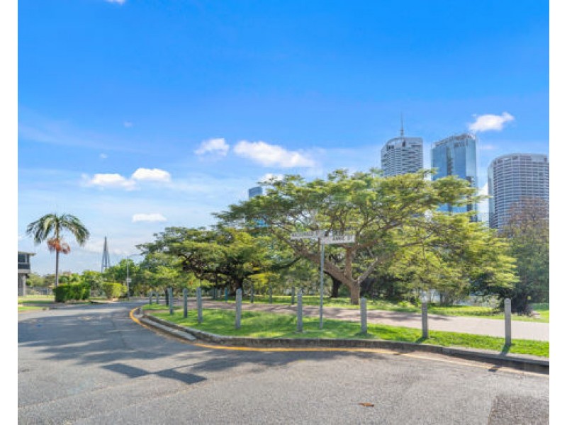 3.123 Main Street, Kangaroo Point QLD 4169