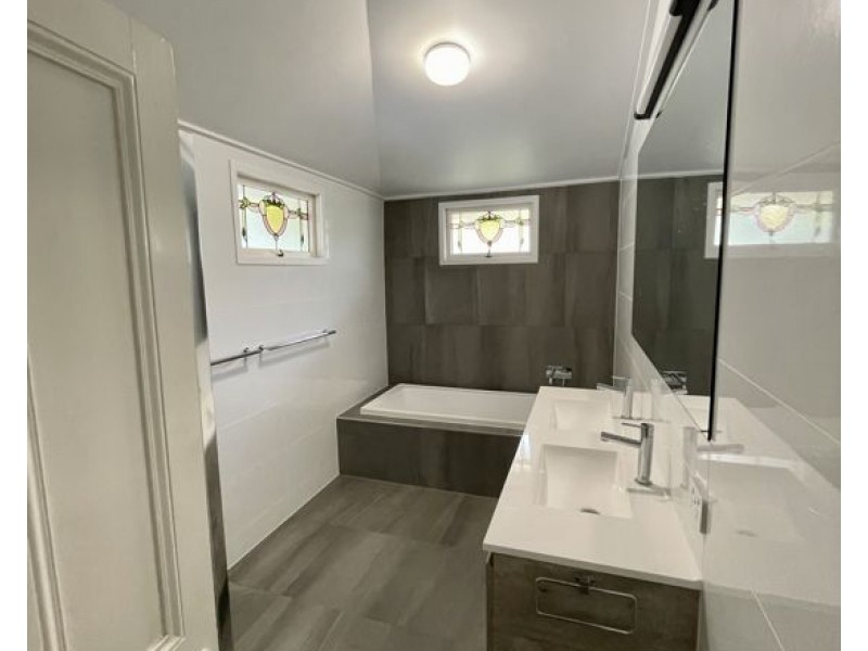 45 Virginia Avenue, Hawthorne QLD 4171