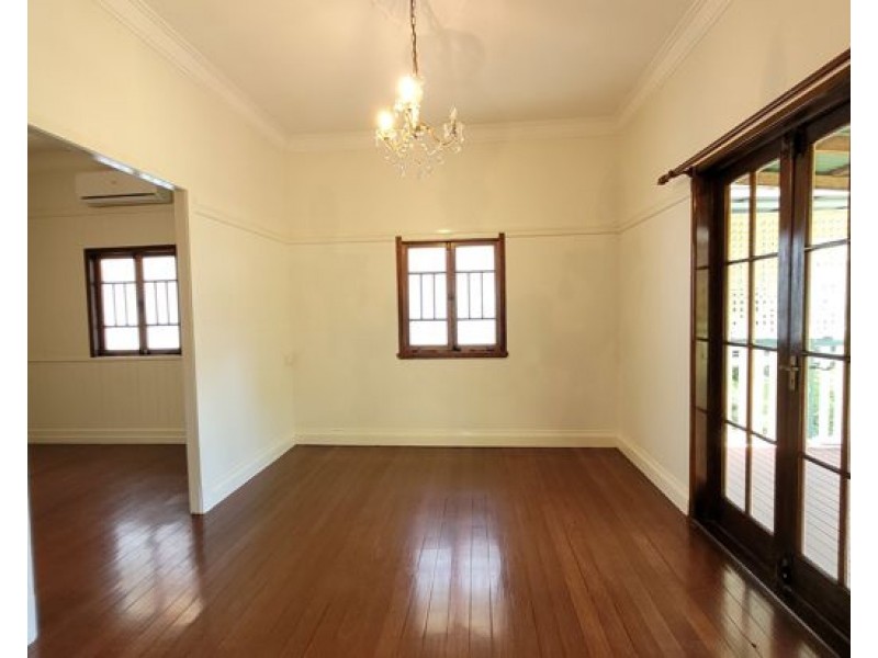 54 Clarendon St., East Brisbane QLD 4169