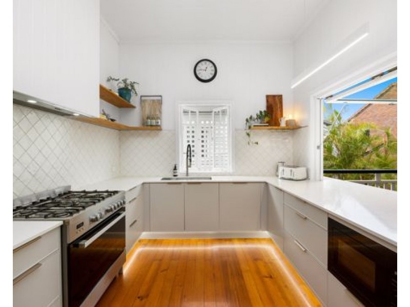 2A Didsbury Street, East Brisbane QLD 4169