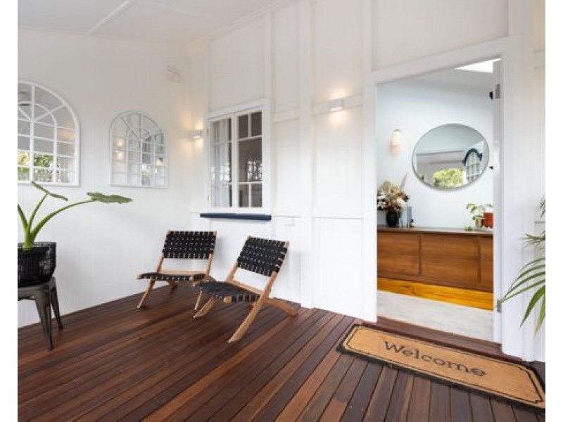 2A Didsbury Street, East Brisbane QLD 4169