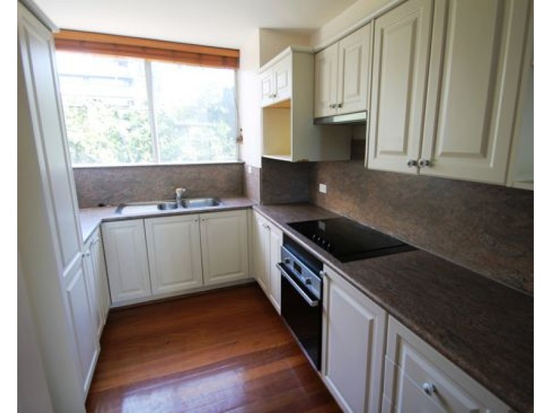 2/24 CASTLEBAR STREET, Kangaroo Point QLD 4169