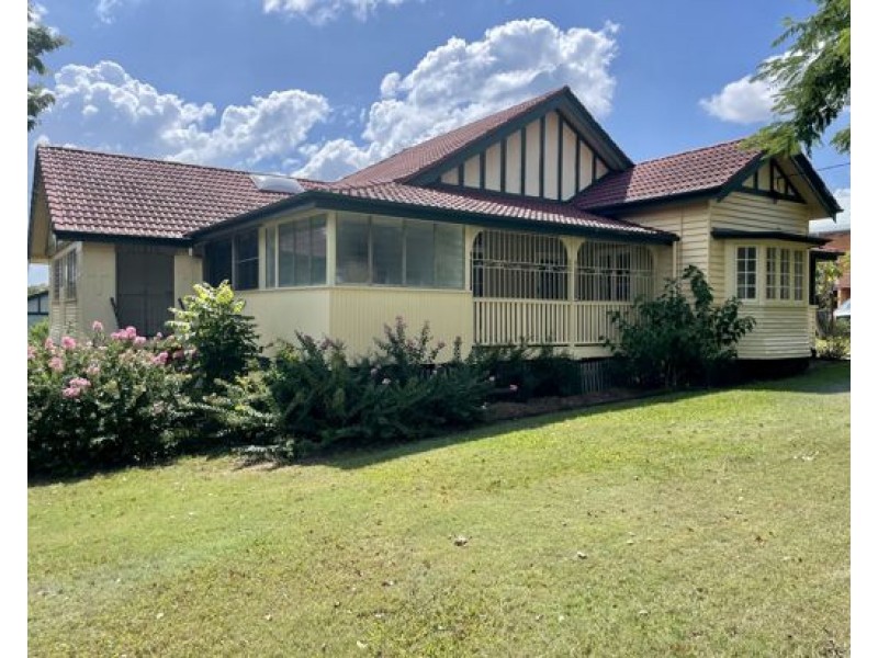 88 Hamilton Rd, Moorooka QLD 4105