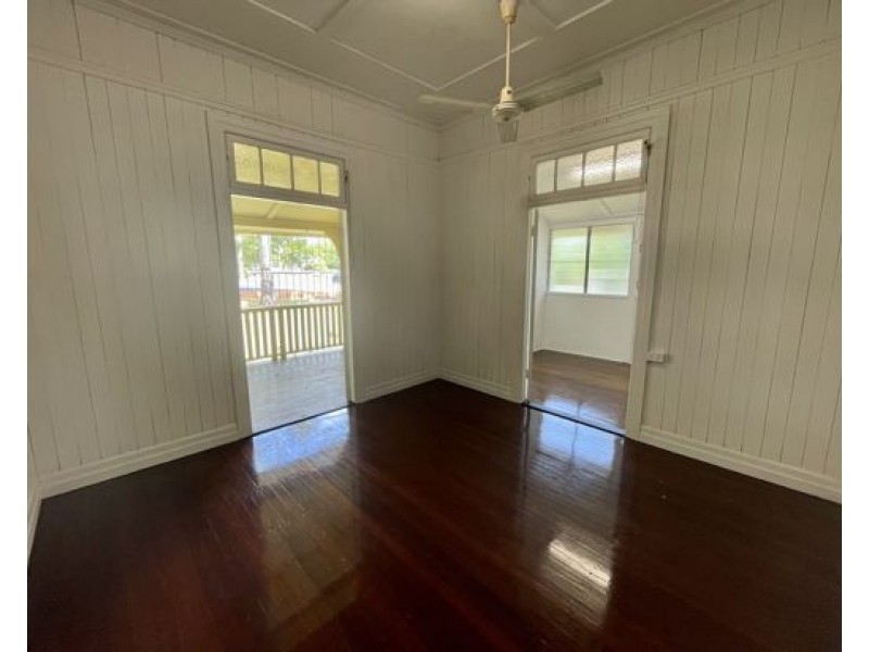 88 Hamilton Rd, Moorooka QLD 4105