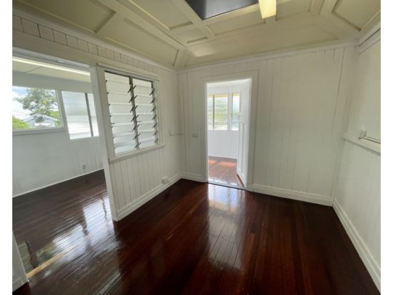 88 Hamilton Rd, Moorooka QLD 4105