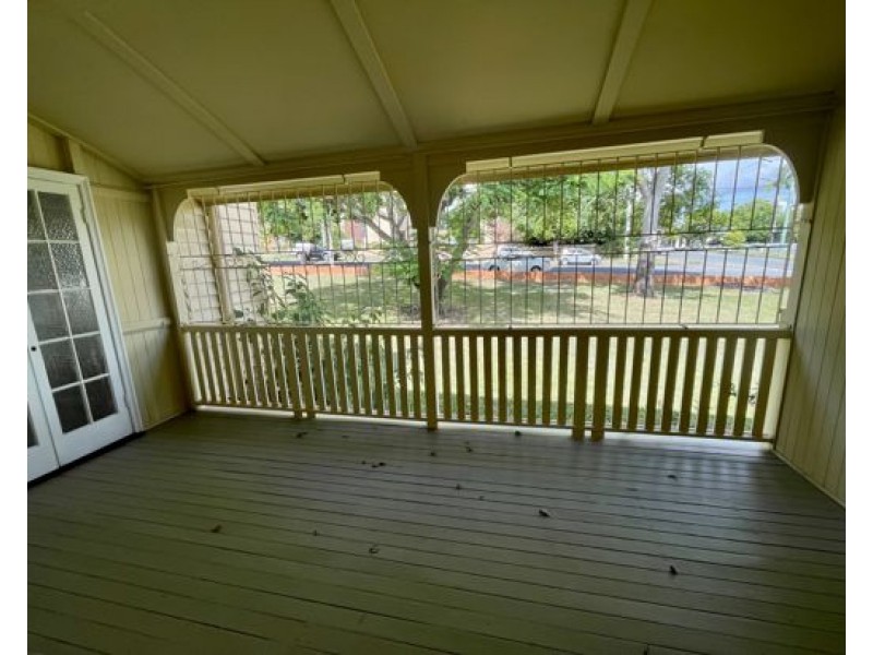 88 Hamilton Rd, Moorooka QLD 4105