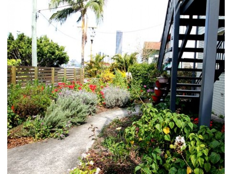 8/5 BRUNSWICK STREET, Spring Hill QLD 4000