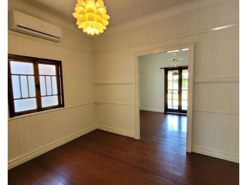 54 Clarendon Str., East Brisbane QLD 4169