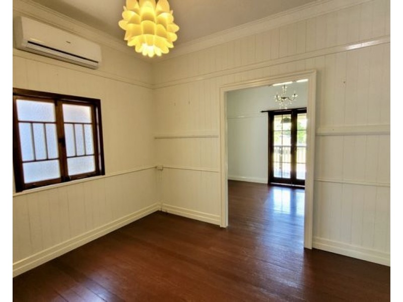 54 CLARENDON STR, East Brisbane QLD 4169