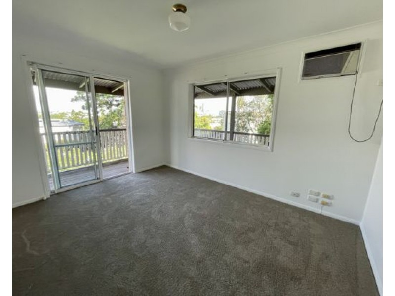 4/24 Wambool St, Bulimba QLD 4171