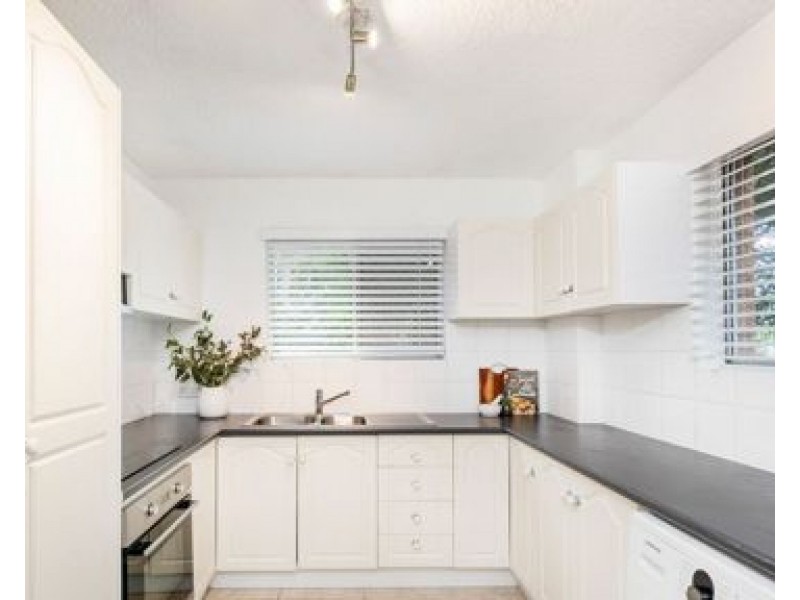 2/63 NORTHCOTE STREET, East Brisbane QLD 4169