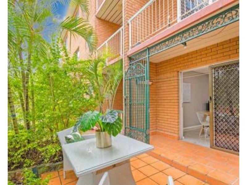 2/63 NORTHCOTE STREET, East Brisbane QLD 4169