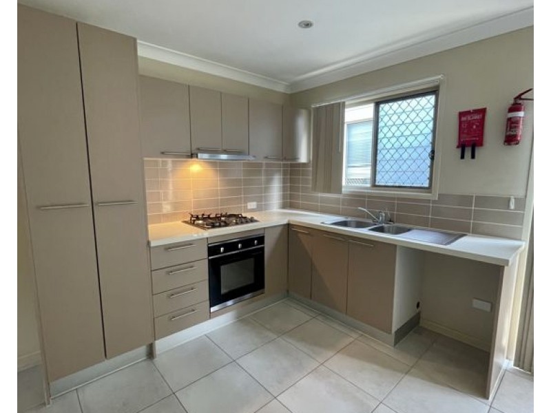 2/6 Camden Court, Capalaba QLD 4157