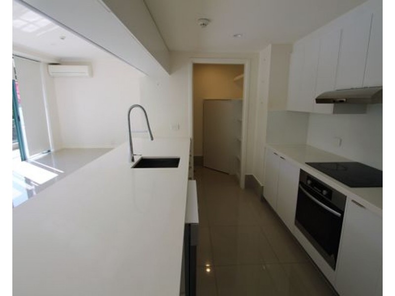 23/10 Goodwin St, Kangaroo Point QLD 4169