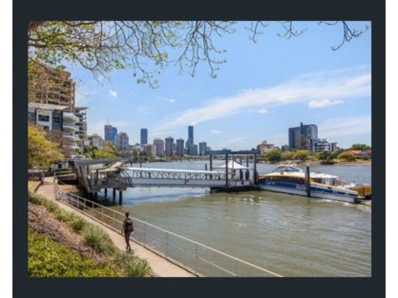 10/45 THORN STREET, Kangaroo Point QLD 4169