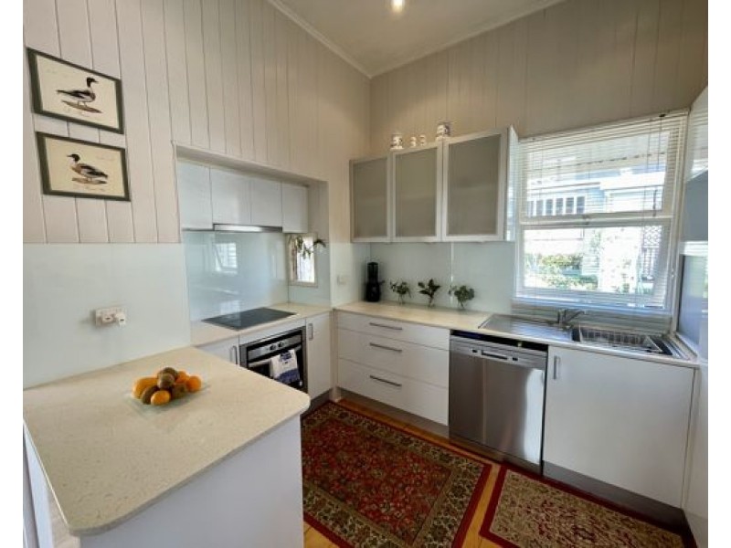24 Geera Street, Coorparoo QLD 4151