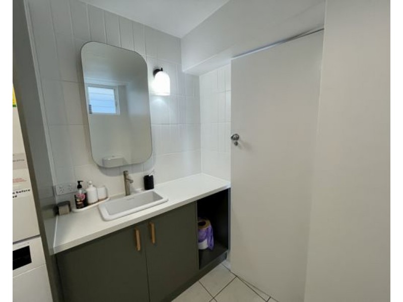 24/64 THORN STREET, Kangaroo Point QLD 4169